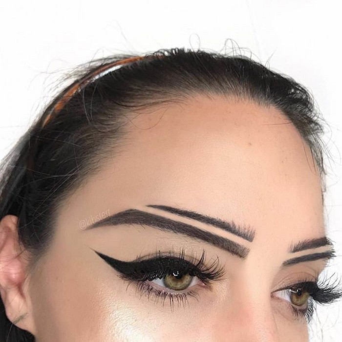 Crescent Eyebrows