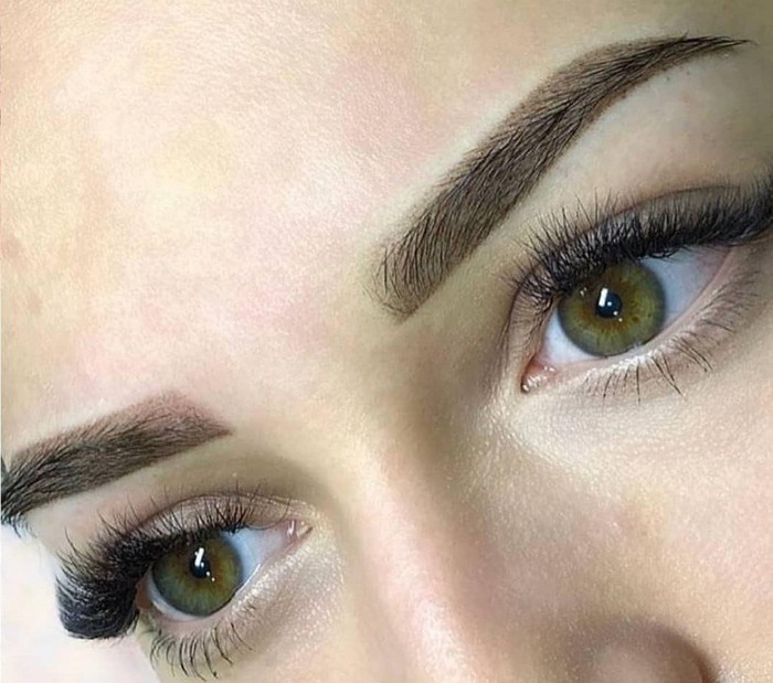 Manual tattooing (microblading)
